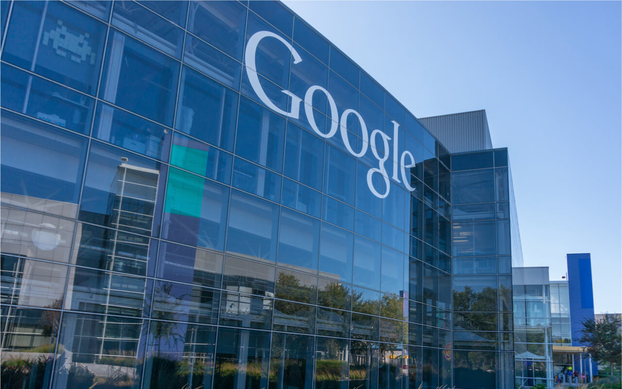 MOUNTAIN VIEW, CA/USA - NOV 2, 2014: Exterior view of Google office.